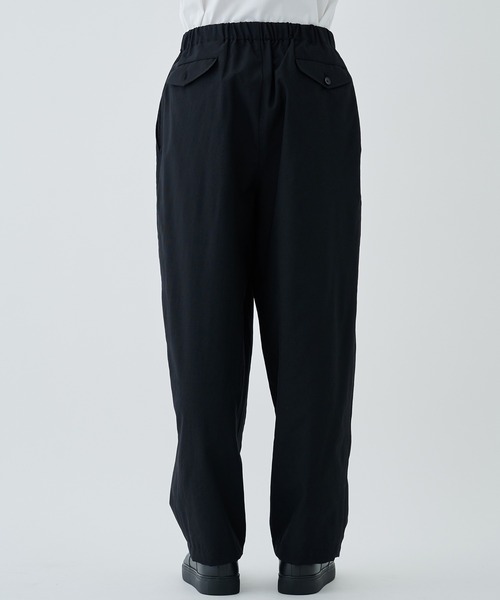 marka(マーカ)の「COCOON WIDE EASY PANTS(スラックス・メンズ・ブラック/ネイビー・1/2)」の8枚目の写真