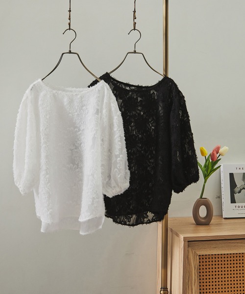 CHAN ME(チャンミ)の「フラワージャガードブラウス(シャツ/ブラウス・レディース・ブラック/ホワイト・MEDIUM/LARGE/X-LARGE)」の14枚目の写真