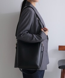 2WAYベルトバケットバッグ