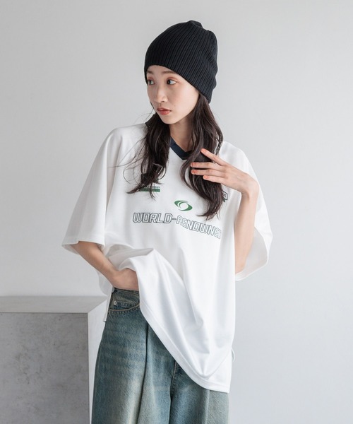 LOWRYS FARM(ローリーズファーム)の「GAMETSS 131346(Tシャツ/カットソー・レディース・ホワイト/レッド/ブラック・FREE)」の2枚目の写真