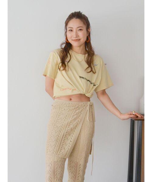 Ungrid(アングリッド)の「ミックスロゴデザインTee(Tシャツ/カットソー・レディース・イエロー/オフホワイト/チャコールグレー・FREE)」の17枚目の写真