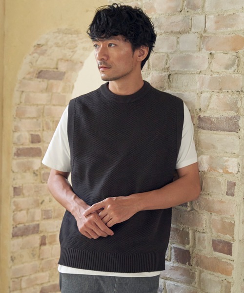 ikka（イッカ）の「【洗濯機で洗える】GOKU楽ニット鹿の子ベスト（ベスト・メンズ・ブラック/ベージュ/ブラウン/グリーン・M/L/XL/S）」の6枚目の写真