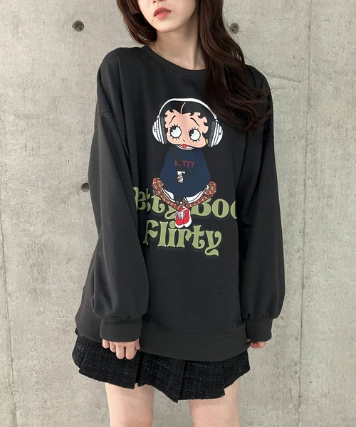 GLAMOROUS JANE(グラマラスジェーン)の「BETTY BOOPプリントプルオーバー(スウェット・レディース・ブラック/チャコールグレー/杢グレー・FREE)」の13枚目の写真
