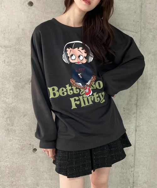 GLAMOROUS JANE(グラマラスジェーン)の「BETTY BOOPプリントプルオーバー(スウェット・レディース・ブラック/チャコールグレー/杢グレー・FREE)」の14枚目の写真