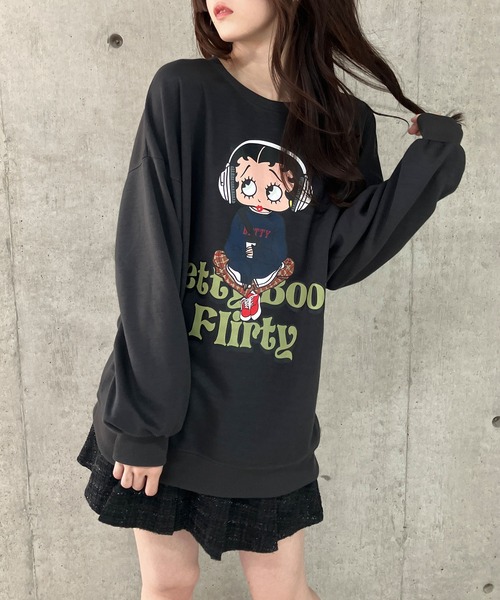 GLAMOROUS JANE(グラマラスジェーン)の「BETTY BOOPプリントプルオーバー(スウェット・レディース・ブラック/チャコールグレー/杢グレー・FREE)」の16枚目の写真