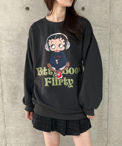 GLAMOROUS JANE(グラマラスジェーン)の「BETTY BOOPプリントプルオーバー(スウェット・レディース・ブラック/チャコールグレー/杢グレー・FREE)」の18枚目の写真
