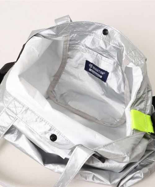 NAUGHTIAM（ノーティアム）の「【NAUGHTIAM/ノーティアム】 タイベックショルダー大（ショルダーバッグ・メンズ・ブラック/ホワイト/シルバー/ミント・FREE）」の7枚目の写真