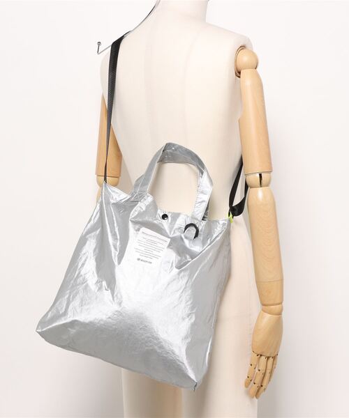 NAUGHTIAM（ノーティアム）の「【NAUGHTIAM/ノーティアム】 タイベックショルダー大（ショルダーバッグ・メンズ・ブラック/ホワイト/シルバー/ミント・FREE）」の8枚目の写真