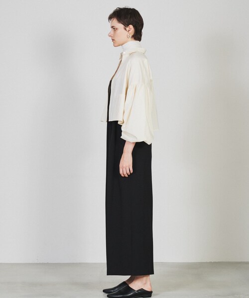 cloenc（クロエンス）の「◆【手洗い可】ボリュームスリーブ クロップドシャツ（シャツ/ブラウス・レディース・アイボリー/ブラック/ブルー・02）」の6枚目の写真