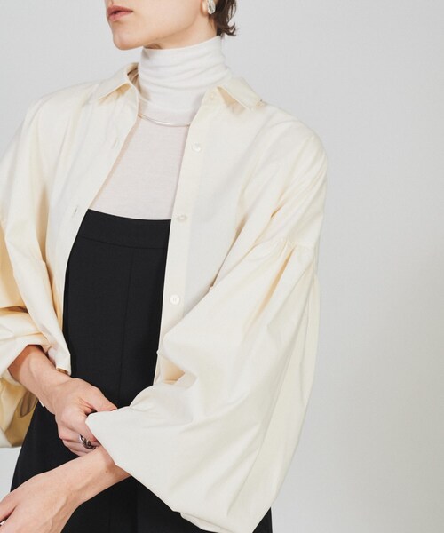 cloenc（クロエンス）の「◆【手洗い可】ボリュームスリーブ クロップドシャツ（シャツ/ブラウス・レディース・アイボリー/ブラック/ブルー・02）」の9枚目の写真