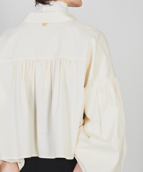 cloenc（クロエンス）の「◆【手洗い可】ボリュームスリーブ クロップドシャツ（シャツ/ブラウス・レディース・アイボリー/ブラック/ブルー・02）」の10枚目の写真