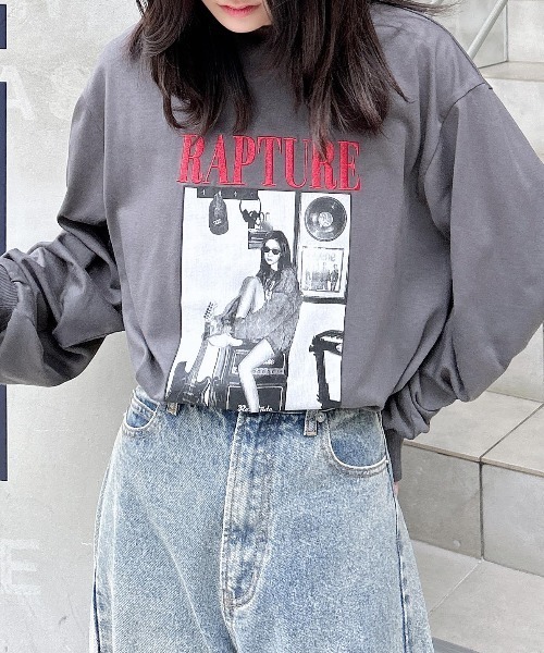 INGNI(イング)の「転写プリントロゴロングTシャツ(Tシャツ/カットソー・レディース・ベージュ系2/グレー系9/ホワイト×レッド/グレー系5・M)」の1枚目の写真