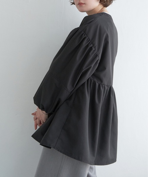 notch.(ノッチ)の「ダブルジップペプラムブラウス(シャツ/ブラウス・レディース・ブラック/オフホワイト・M)」の2枚目の写真