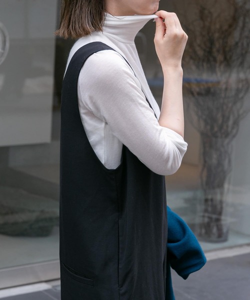 FORK&SPOON（フォークアンドスプーン）の「FORK&SPOON　タートルネックカットソー（Tシャツ/カットソー・レディース・オフホワイト/ブラック・1）」の2枚目の写真