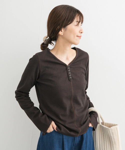 URBAN RESEARCH DOORS(アーバンリサーチドアーズ)の「ヘンリーネックプルオーバー(Tシャツ/カットソー・レディース・ブラウン系その他/ベージュ系その他・MEDIUM)」の6枚目の写真