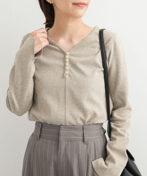 URBAN RESEARCH DOORS(アーバンリサーチドアーズ)の「ヘンリーネックプルオーバー(Tシャツ/カットソー・レディース・ブラウン系その他/ベージュ系その他・MEDIUM)」の11枚目の写真