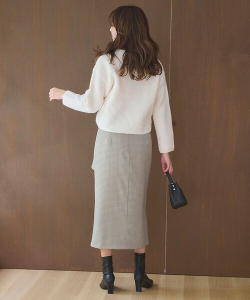 Feroux（フェルゥ）の「【洗える】バックルデザイン タイトスカート（スカート・レディース・ベージュ系2/ブラック系1/グレー系・2/1）」の7枚目の写真