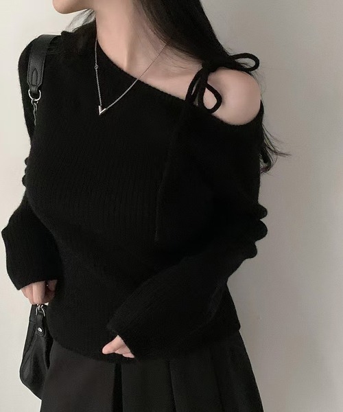 WESTSEA(ウエストシー)の「ワンショルダーニット プルオーバー 肩紐リボン 長袖 無地(ニット/セーター・レディース・ブラック/ワイン/オフホワイト・FREE)」の11枚目の写真