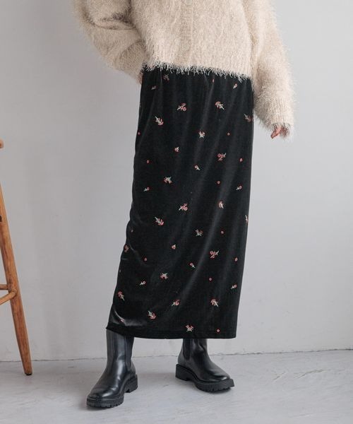 LOWRYS FARM（ローリーズファーム）の「ベロアシシュウタイトスカート　250338（スカート・レディース・ブラック/ブラウン・FREE）」の19枚目の写真