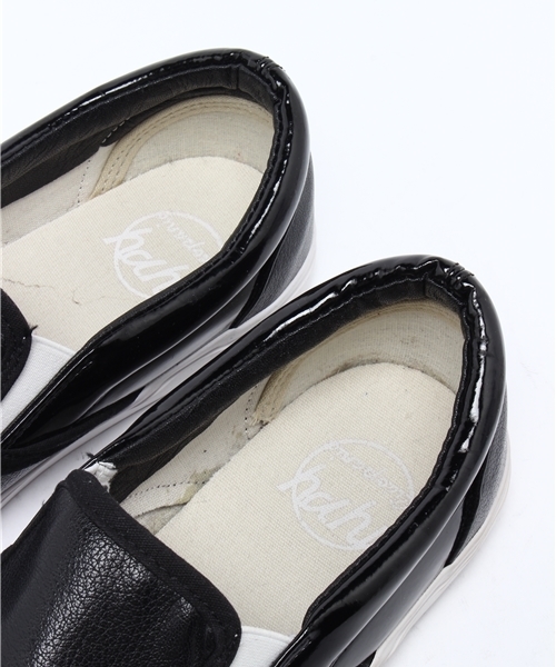 OUTLET（アウトレット）の「【CIAOPANIC TYPY】スリップオンスニーカー（スリッポン・メンズ・ホワイト/ブラック/ネイビー・42/43）」の9枚目の写真