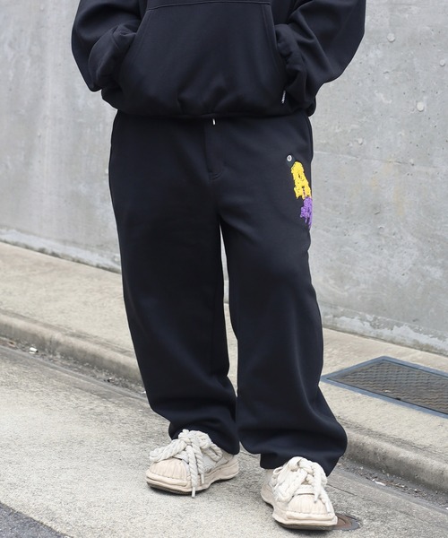ATMARK(アットマーク)の「《フリーサイズ / UNISEX 》完売商品予約販売スタート ATMARKサガラ刺繍スウェットパンツ 裏起毛 セットアップ可能(スウェットパンツ・レディース・ブラック/チャコールグレー/ホワイト・FREE)」の5枚目の写真