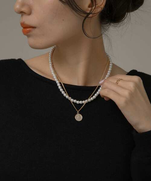URBAN RESEARCH Sonny Label（アーバンリサーチサニーレーベル）の「パールコイン二連ネックレス（ネックレス・レディース・ゴールド/シルバー・ONE）」の2枚目の写真