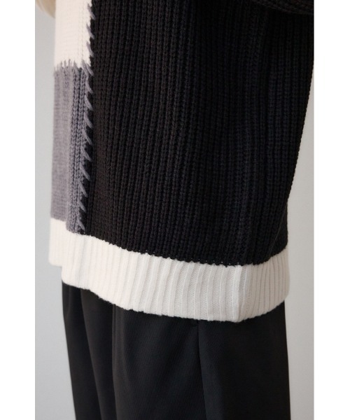 AZUL by moussy（アズールバイマウジー）の「スウィッチングブランケットステッチニット（ニット/セーター・メンズ・ブルー系その他/ホワイト系その他/ブラック系その他・MEDIUM/LARGE）」の13枚目の写真