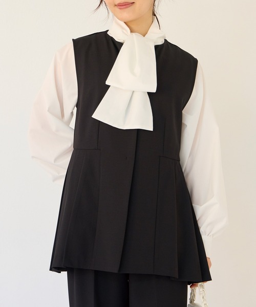 INCEDE（インシード）の「ストレッチツイル ペプラムベスト（ベスト・レディース・ブラック/ベージュ/ネイビー・M/L/LL）」の2枚目の写真