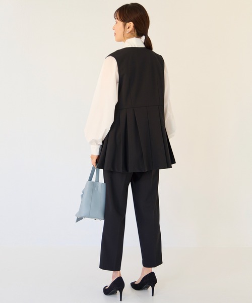 INCEDE（インシード）の「ストレッチツイル ペプラムベスト（ベスト・レディース・ブラック/ベージュ/ネイビー・M/L/LL）」の12枚目の写真
