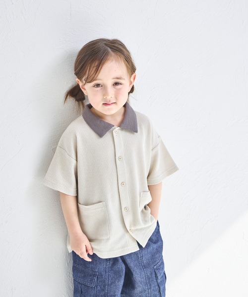 pairmanon（ペアマノン）の「【ふんわりワッフル】【リンクコーデ】ポロ風 開襟シャツ（シャツ/ブラウス・キッズ・ホワイト系その他/ライトベージュ/ブラック/ホワイト系その他2/ブラック系その他・120/150/110/140/130/100/90）」の8枚目の写真