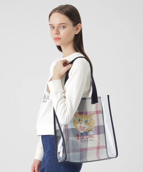 BLUE LABEL CRESTBRIDGE（ブルーレーベルクレストブリッジ）の「クリアPVCキャットプリントトート（トートバッグ・レディース・ベージュ系その他・FREE）」の2枚目の写真