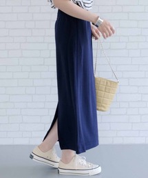エンボス加工タイトスカート