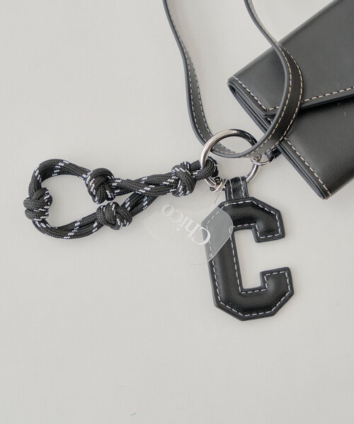 Chico(チコ)の「ウォレットチャームスマホショルダー(その他小物・レディース・ブラック/アイボリー/ブルー・FREE)」の8枚目の写真