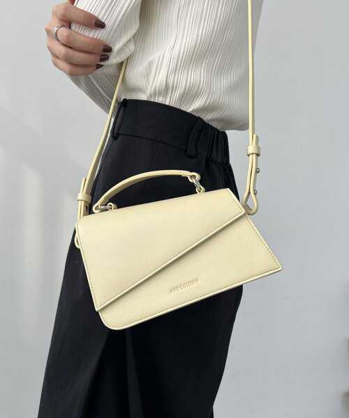 CAPRICIEUX LE'MAGE(カプリシューレマージュ)の「【WEB限定】〈ADD CULUMN/アドカラム〉ANGLE ショルダーバッグ(ショルダーバッグ・レディース・イエロー/ブラック・FREE)」の2枚目の写真