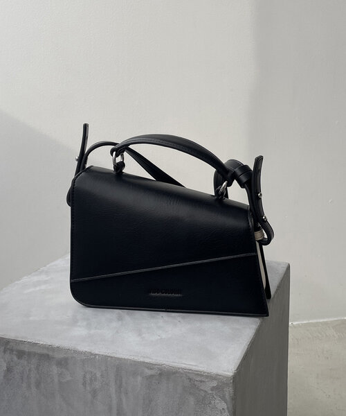 CAPRICIEUX LE'MAGE(カプリシューレマージュ)の「【WEB限定】〈ADD CULUMN/アドカラム〉ANGLE ショルダーバッグ(ショルダーバッグ・レディース・イエロー/ブラック・FREE)」の1枚目の写真