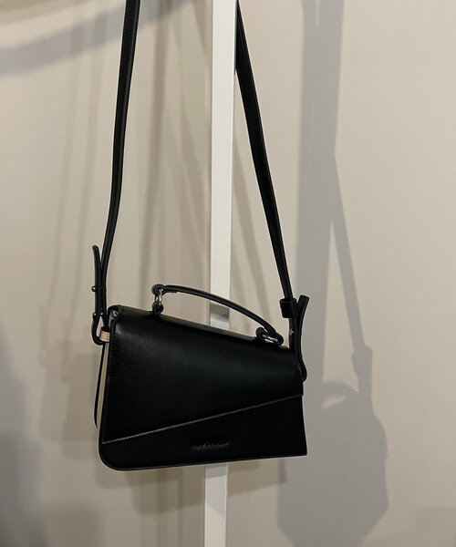 CAPRICIEUX LE'MAGE(カプリシューレマージュ)の「【WEB限定】〈ADD CULUMN/アドカラム〉ANGLE ショルダーバッグ(ショルダーバッグ・レディース・イエロー/ブラック・FREE)」の6枚目の写真