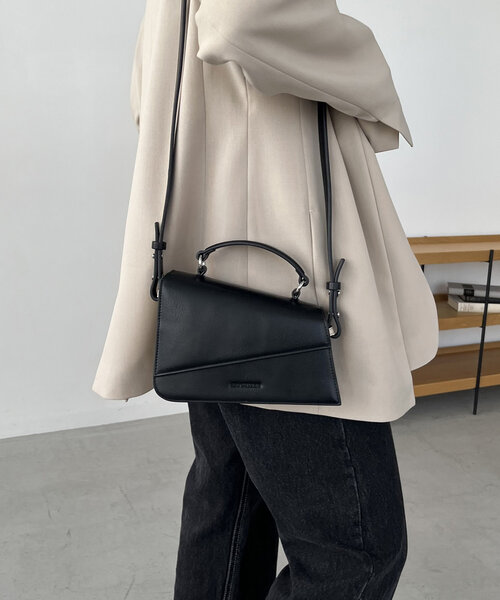 CAPRICIEUX LE'MAGE(カプリシューレマージュ)の「【WEB限定】〈ADD CULUMN/アドカラム〉ANGLE ショルダーバッグ(ショルダーバッグ・レディース・イエロー/ブラック・FREE)」の7枚目の写真