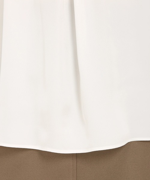 STRAWBERRY-FIELDS（ストロベリーフィールズ）の「襟タックサテンブラウス　シャツ・ブラウス（シャツ/ブラウス・レディース・ネイビー・2）」の8枚目の写真
