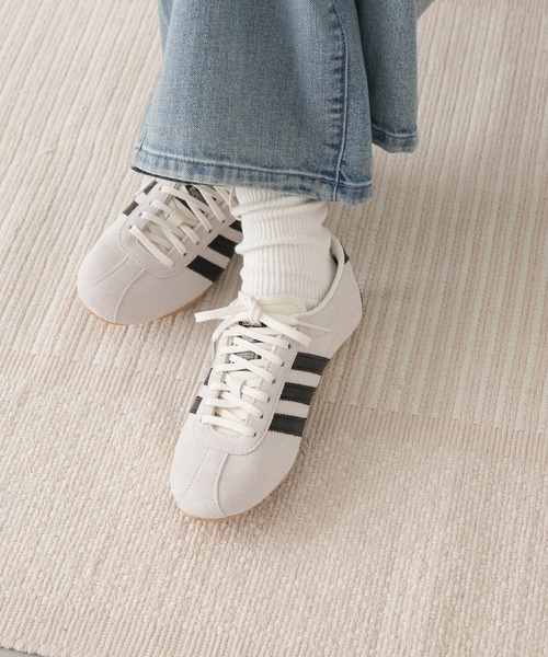 adidas(アディダス)の「adidas TOKYO(スニーカー・レディース・オフホワイト・23.5/24/24.5)」の1枚目の写真