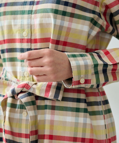 Arnold Palmer（アーノルドパーマー）の「パーマーチェック オックス シャツワンピース（シャツワンピース・レディース・ベージュ/ネイビー・S/L/M）」の8枚目の写真