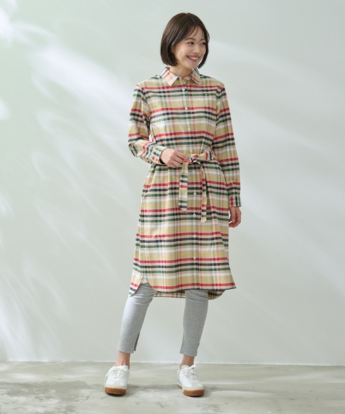 Arnold Palmer（アーノルドパーマー）の「パーマーチェック オックス シャツワンピース（シャツワンピース・レディース・ベージュ/ネイビー・S/L/M）」の13枚目の写真