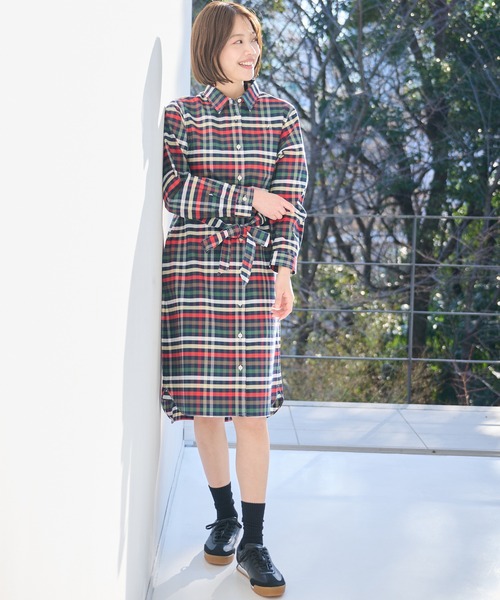 Arnold Palmer（アーノルドパーマー）の「パーマーチェック オックス シャツワンピース（シャツワンピース・レディース・ベージュ/ネイビー・S/L/M）」の18枚目の写真