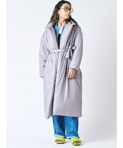 mikomori（ミコモリ）の「【mikomori × THIRD MAGAZINE】BATTING VOLUME COAT（ダウンジャケット/コート・レディース・グレー/ライトピンク・FREE）」の15枚目の写真