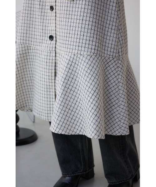 AZUL by moussy(アズールバイマウジー)の「【身長/骨格別着用画像あり】オープンカラージレワンピース 春服 秋服 夏服 ジレ ベスト ノースリーブ 体系カバー お尻が隠れる(ワンピース・レディース・ホワイト系その他/ライトカーキ/ブラック/ライトベージュ・SMALL/MEDIUM)」の14枚目の写真
