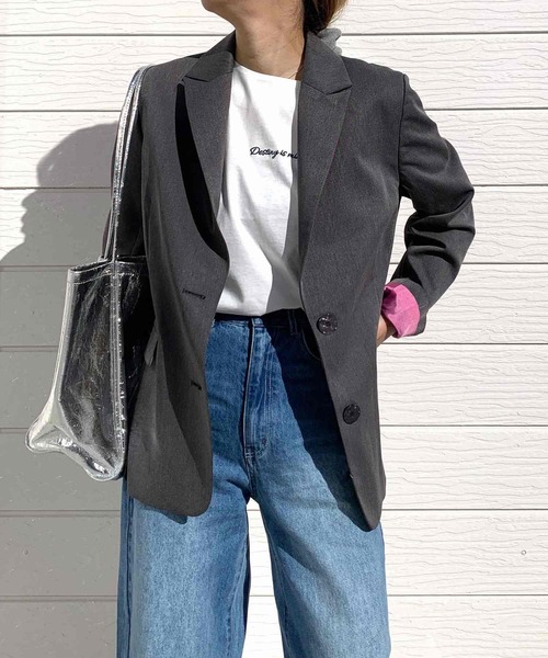 Q（キュー）の「TRストレッチピークドラペルジャケット（テーラードジャケット・レディース・チャコールグレー/グレイッシュベージュ・MEDIUM）」の16枚目の写真