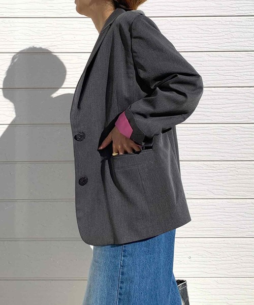 Q（キュー）の「TRストレッチピークドラペルジャケット（テーラードジャケット・レディース・チャコールグレー/グレイッシュベージュ・MEDIUM）」の18枚目の写真