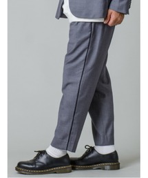 ツータッククロップドパンツ