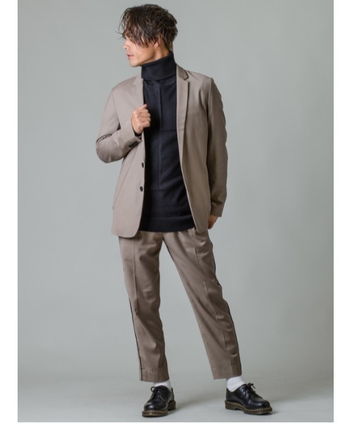 REGIEVO（レジエボ）の「ツータッククロップドパンツ（スラックス・メンズ・ブラック/ベージュ/グレー・SMALL/MEDIUM/LARGE/X-LARGE）」の4枚目の写真