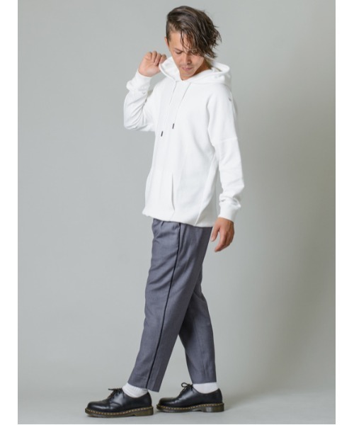REGIEVO（レジエボ）の「ツータッククロップドパンツ（スラックス・メンズ・ブラック/ベージュ/グレー・SMALL/MEDIUM/LARGE/X-LARGE）」の10枚目の写真