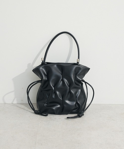 Green　Parks（グリーンパークス）の「andmikka.3WAYタックドロストショルダー（ショルダーバッグ・レディース・シルバー/アイボリー/イエロー/ブラック・FREE）」の2枚目の写真